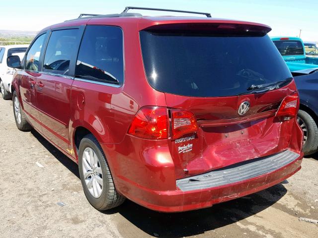 2C4RVABG0CR194127 - 2012 VOLKSWAGEN ROUTAN SE RED photo 3