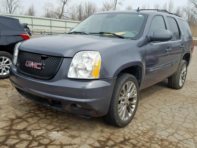 1GKFK13067J259882 - 2007 GMC YUKON GRAY photo 2