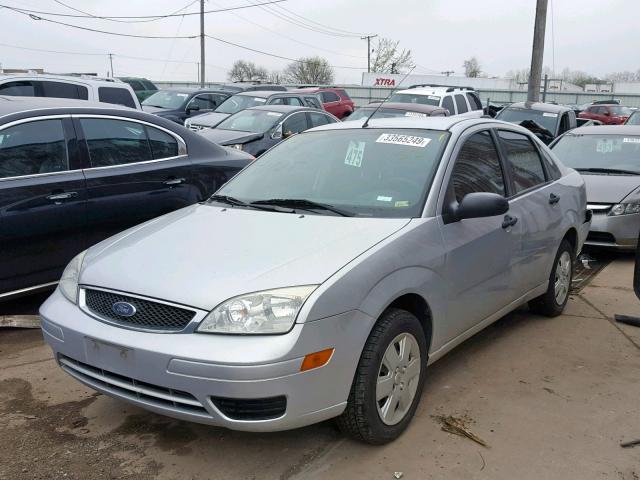 1FAFP34N67W119469 - 2007 FORD FOCUS ZX4 GRAY photo 2