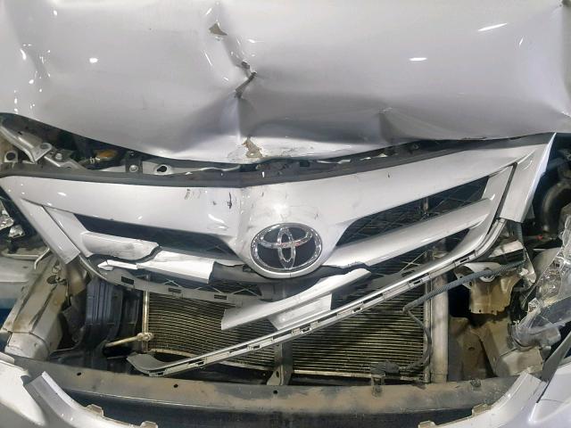 5YFBU4EE8CP056917 - 2012 TOYOTA COROLLA BA SILVER photo 7