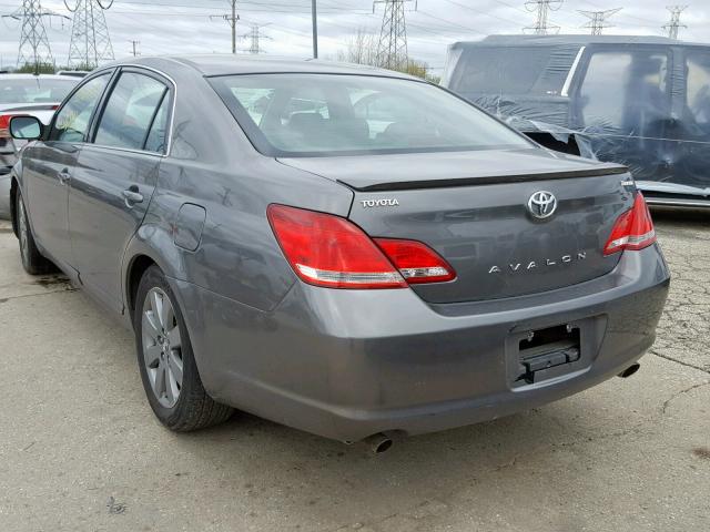 4T1BK36B05U026834 - 2005 TOYOTA AVALON XL GRAY photo 3