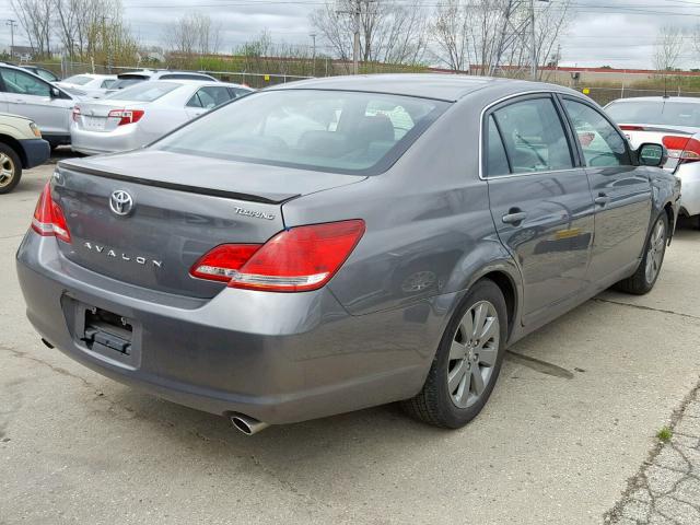 4T1BK36B05U026834 - 2005 TOYOTA AVALON XL GRAY photo 4