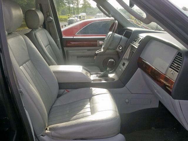 5LMFU28R84LJ25502 - 2004 LINCOLN NAVIGATOR 黑色 照片 5