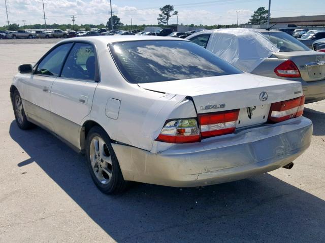 JT8BF28GX10323461 - 2001 LEXUS ES 300 WHITE photo 3