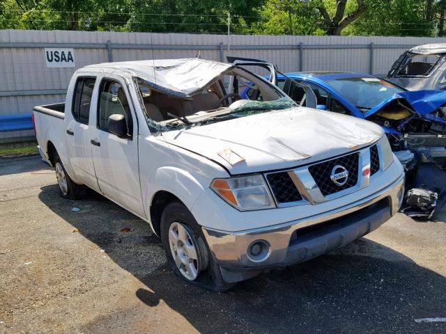 1N6AD07U87C464189 - 2007 NISSAN FRONTIER C WHITE photo 1