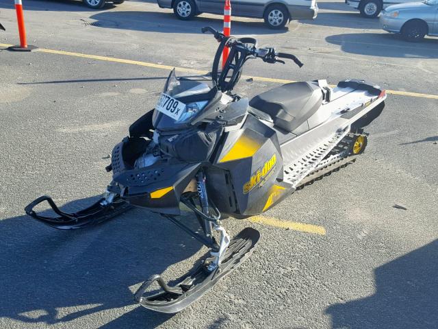 2BPSCT9A89V000531 - 2009 SKI DOO SUMMIT X P BLACK photo 2