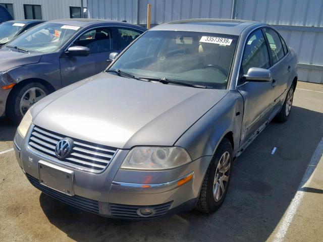 WVWPD63B52P342427 - 2002 VOLKSWAGEN PASSAT GLS GREEN photo 2