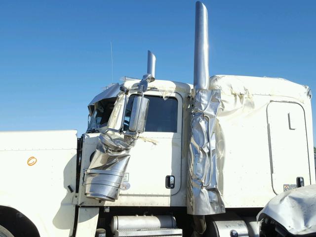 1XPXD49X1FD260787 - 2015 PETERBILT 389 WHITE photo 9