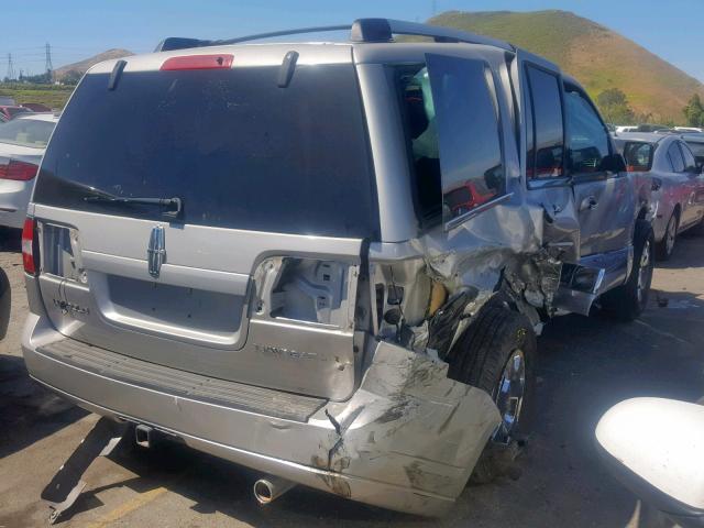 5LMFU27567LJ00827 - 2007 LINCOLN NAVIGATOR ნაცრისფერი ფოტო 4