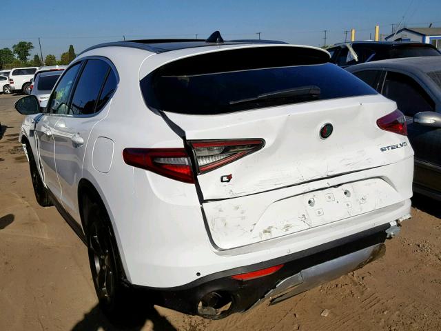 ZASFAKAN1J7B88699 - 2018 ALFA ROMEO STELVIO WHITE photo 3