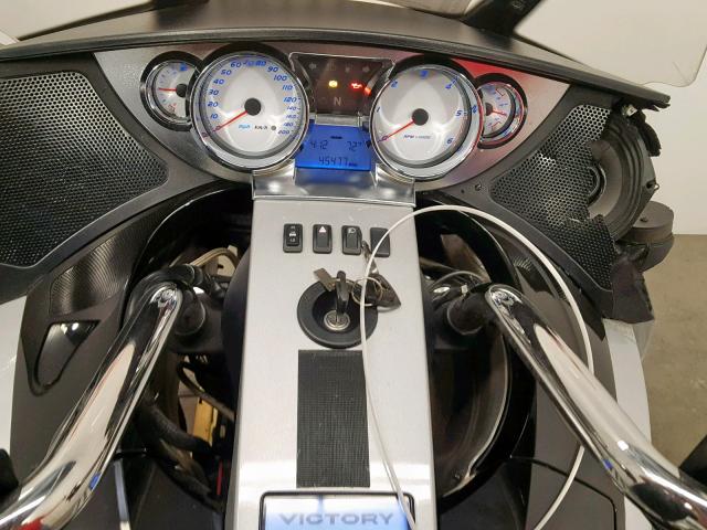 5VPSW36N8B3005865 - 2011 VICTORY MOTORCYCLES VISION TOU BLACK photo 7