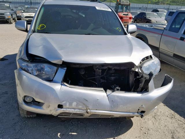 5TDKK3EH3AS006568 - 2010 TOYOTA HIGHLANDER SILVER photo 9