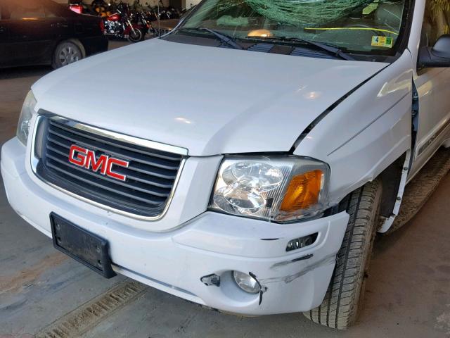 1GKDS13S942237566 - 2004 GMC ENVOY WHITE photo 9