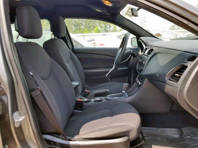 1C3CCBAB6DN569755 - 2013 CHRYSLER 200 LX GRAY photo 5