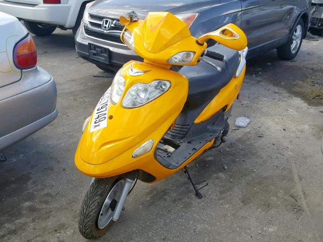 L8YTCKPC7EY200027 - 2014 OTHER SCOOTER YELLOW photo 2