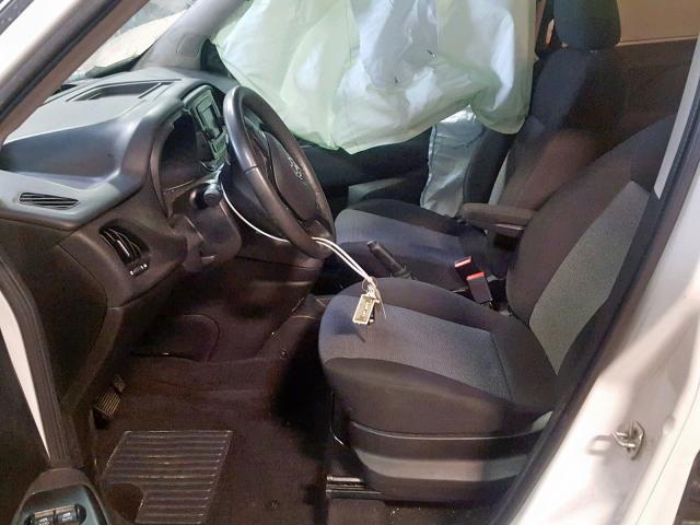 ZFBERFAB4H6D57243 - 2017 RAM PROMASTER 白色 照片 5