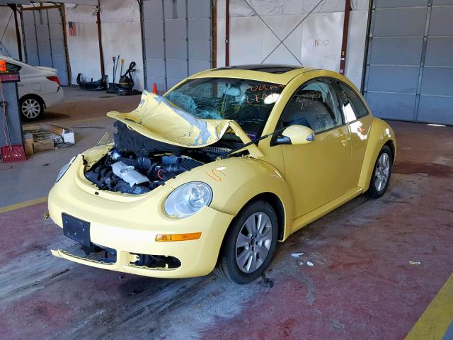 3VWRG3AG6AM018708 - 2010 VOLKSWAGEN NEW BEETLE YELLOW photo 2