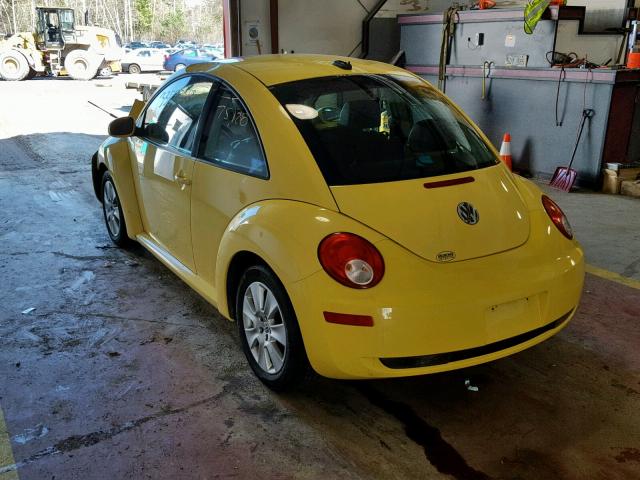 3VWRG3AG6AM018708 - 2010 VOLKSWAGEN NEW BEETLE YELLOW photo 3