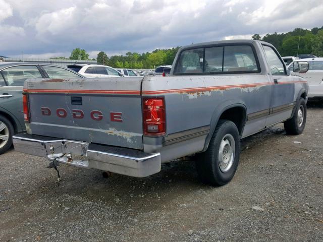 1B7GL26X3PS166095 - 1993 DODGE DAKOTA SILVER photo 4