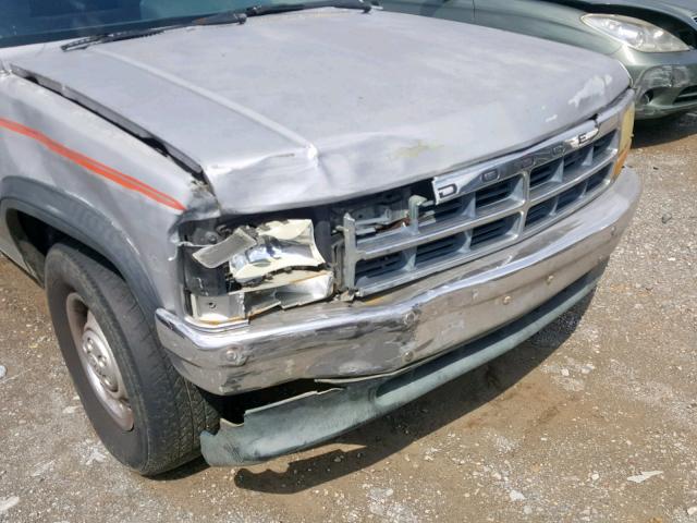 1B7GL26X3PS166095 - 1993 DODGE DAKOTA SILVER photo 9