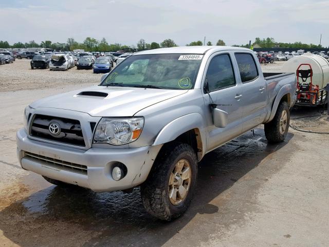 3TMMU4FN9AM016258 - 2010 TOYOTA TACOMA DOU SILVER photo 2