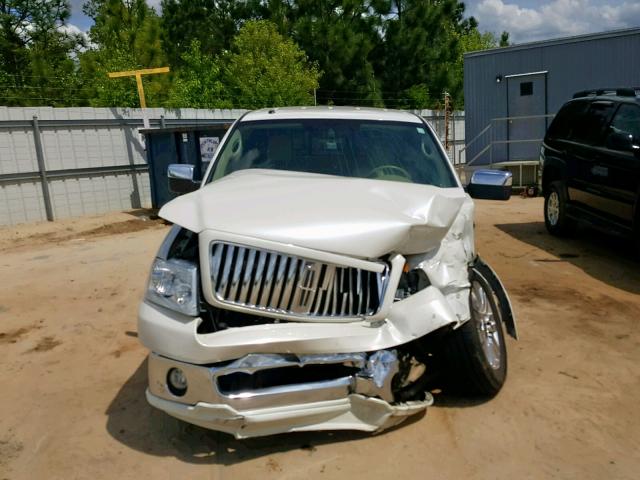 5LTPW16516FJ17790 - 2006 LINCOLN MARK LT WHITE photo 9