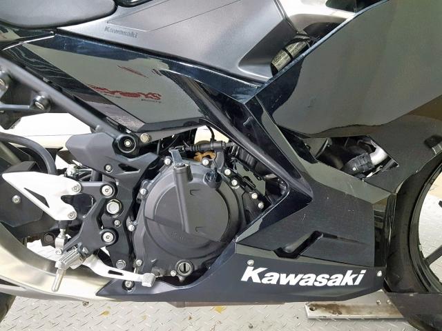 JKAEXKG17JDA04596 - 2018 KAWASAKI EX400 BLACK photo 11