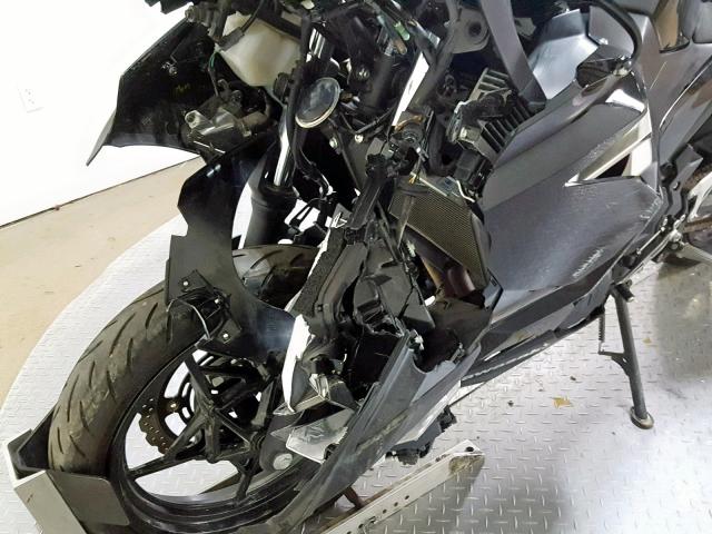 JKAEXKG17JDA04596 - 2018 KAWASAKI EX400 BLACK photo 14