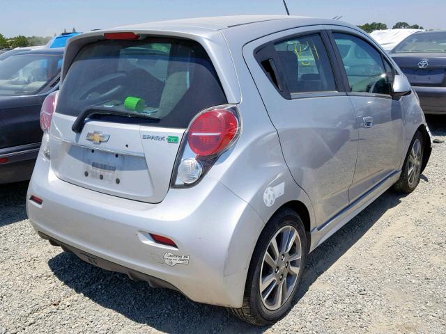 KL8CL6S06FC702148 - 2015 CHEVROLET SPARK EV 2 SILVER photo 4