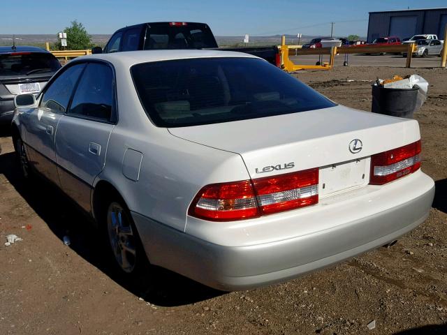 JT8BF28G415105938 - 2001 LEXUS ES 300 TAN photo 3