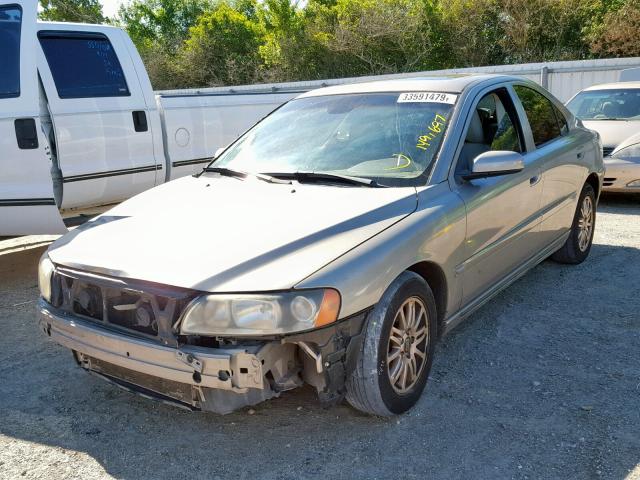 YV1RS612X52478095 - 2005 VOLVO S60 GOLD photo 2