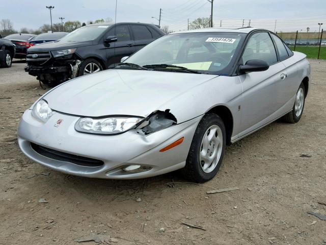 1G8ZY14762Z156596 - 2002 SATURN SC2 SILVER photo 2