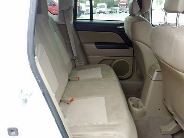 1J4NF1FB4BD280112 - 2011 JEEP COMPASS SP 白色 照片 6