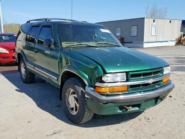 1GNDT13W4Y2247916 - 2000 CHEVROLET BLAZER GREEN photo 1