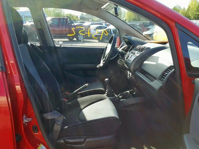 JHMGD37438S048054 - 2008 HONDA FIT RED photo 5