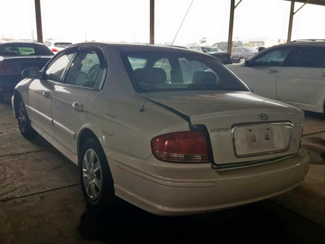 KMHWF25S94A982329 - 2004 HYUNDAI SONATA GL WHITE photo 3