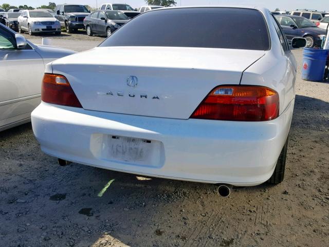 19UUA5641XA035836 - 1999 ACURA 3.2TL WHITE photo 4