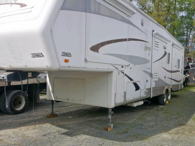 1UJCJ02R841KB0136 - 2004 JAYCO 5TH WHEEL WHITE photo 2