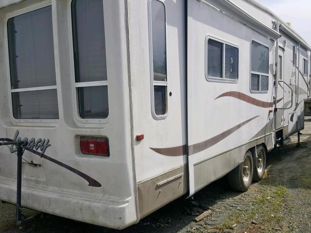 1UJCJ02R841KB0136 - 2004 JAYCO 5TH WHEEL WHITE photo 4