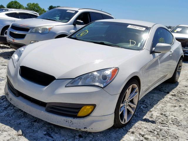 KMHHU6KH9BU048732 - 2011 HYUNDAI GENESIS CO WHITE photo 2