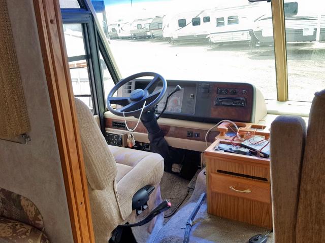 1GBLP37J9V3306746 - 1997 WINNEBAGO ADVENTURER WHITE photo 5