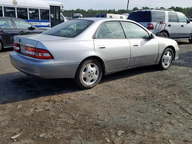 JT8BF28G9Y5100955 - 2000 LEXUS ES 300 SILVER photo 4