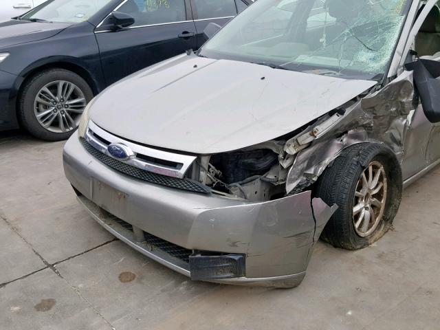 1FAHP34N28W248383 - 2008 FORD FOCUS S/SE GRAY photo 10