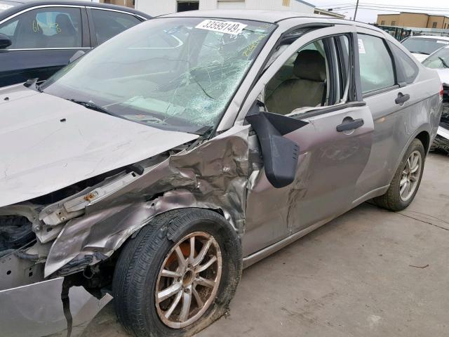 1FAHP34N28W248383 - 2008 FORD FOCUS S/SE GRAY photo 9