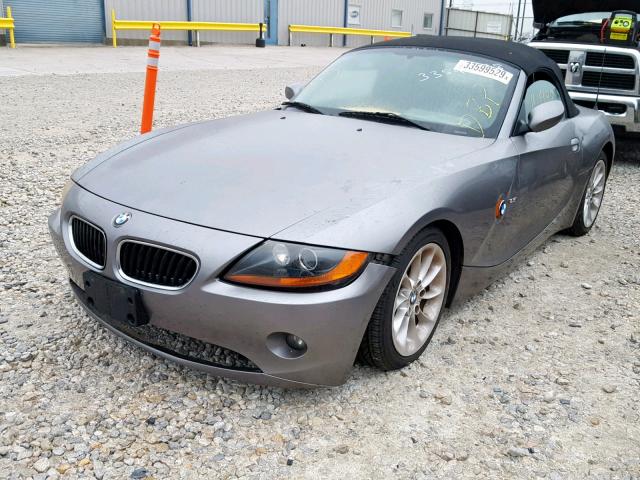 4USBT33453LS45986 - 2003 BMW Z4 2.5 GRAY photo 2