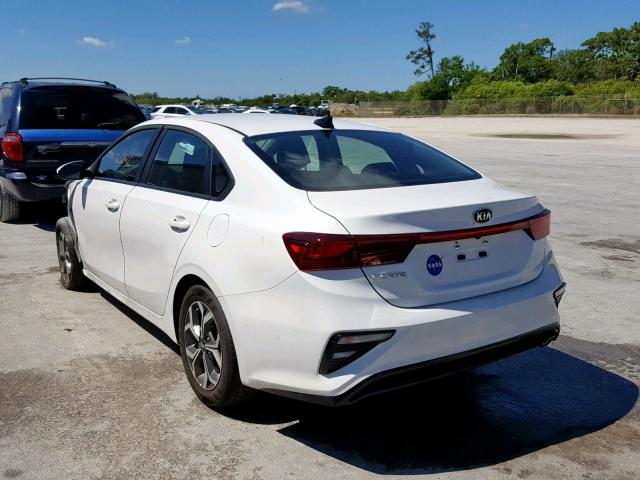 3KPF24AD9KE049995 - 2019 KIA FORTE FE WHITE photo 3