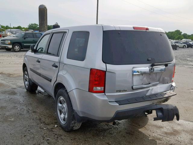 5FNYF3H23AB007360 - 2010 HONDA PILOT LX SILVER photo 3