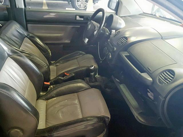 3VWFE21C73M414861 - 2003 VOLKSWAGEN NEW BEETLE ნაცრისფერი ფოტო 5