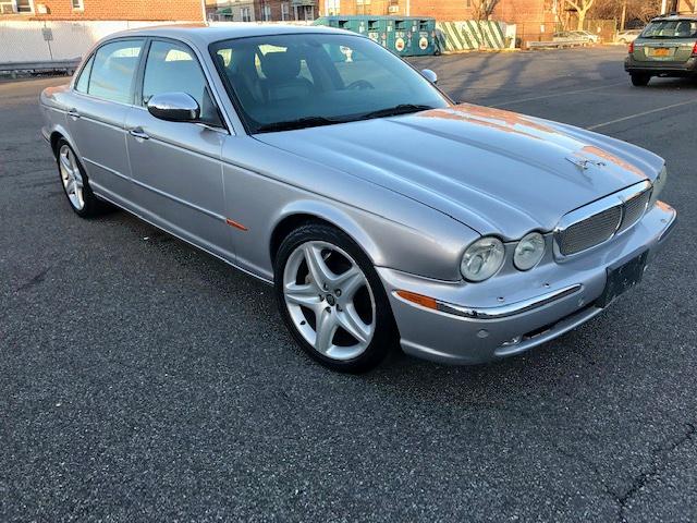 SAJWA82B35TG46907 - 2005 JAGUAR SUPER V8 SILVER photo 4