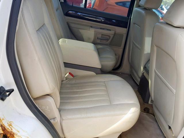 5LMEU88H24ZJ06124 - 2004 LINCOLN AVIATOR თეთრი ფოტო 6